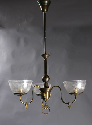 3-arm Gas Chandelier with Wreath Details